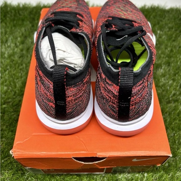 Nike women Air Zoom Fearless Fly Knit size 6.5 - Picture 2 of 5